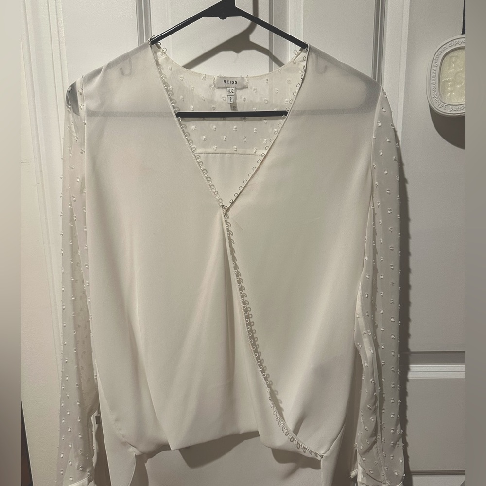 Reiss cute blouse in size 0